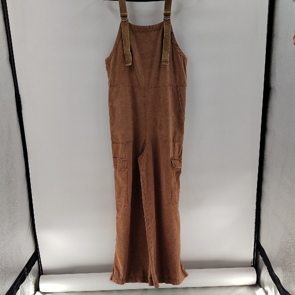 ee:Some Brown Jumper Adjustable Strap Size Small Wide Leg Leg Pockets - Picture 2 of 7